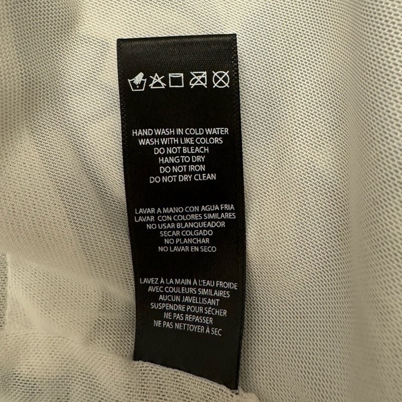 Bebe Ring Detail Printed Halter Top 2 - Picture 7 of 12